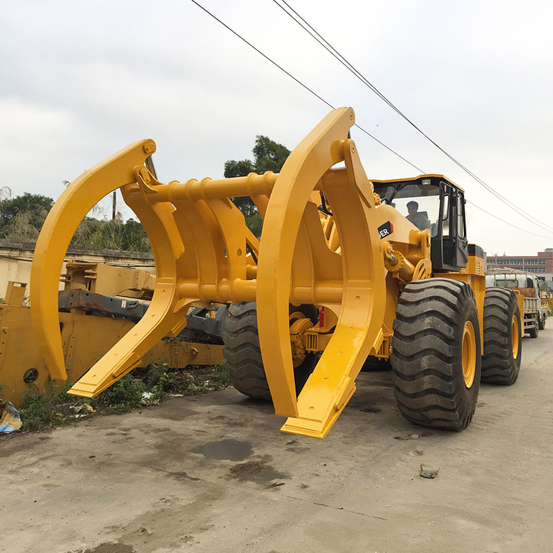Pá carregadeira frontal de toras de 25 toneladas com tecnologia Caterpillar